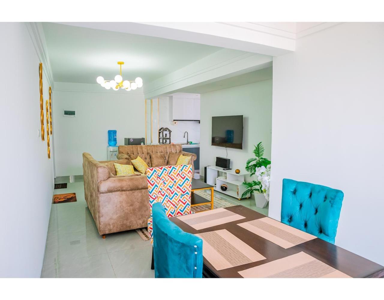 2 Bedroom Skyview Retreat at GoldPark Homes by Lulu Homes