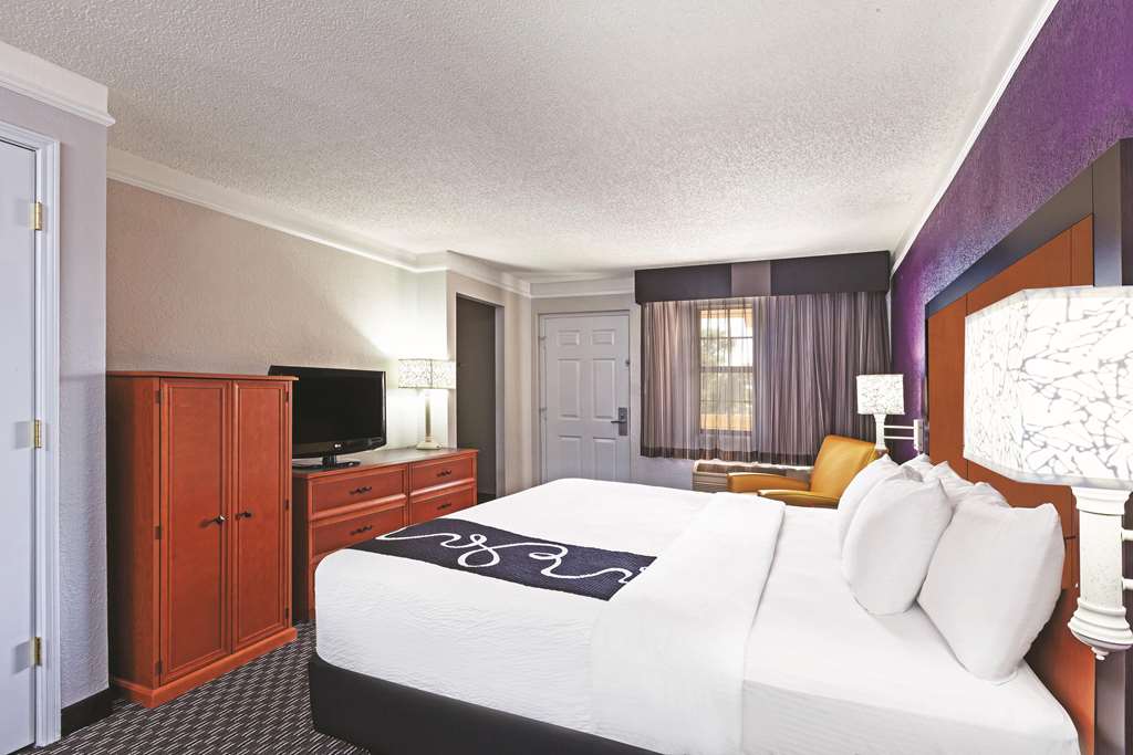 La Quinta Inn by Wyndham Midland - photo 12