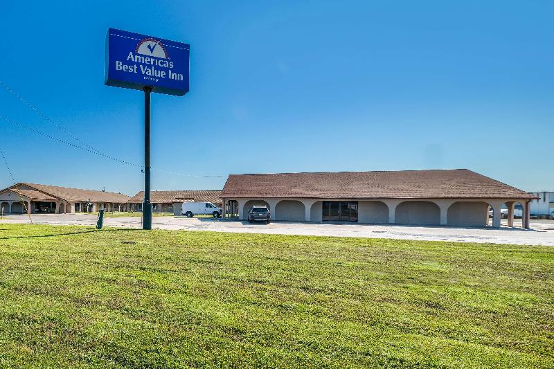 Americas Best Value Inn Bonham - photo 12