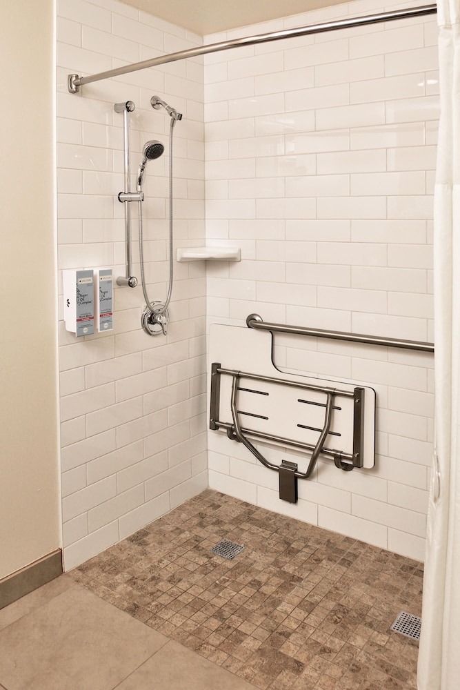 Lamplighter Inn & Suites at SDSU - photo 46