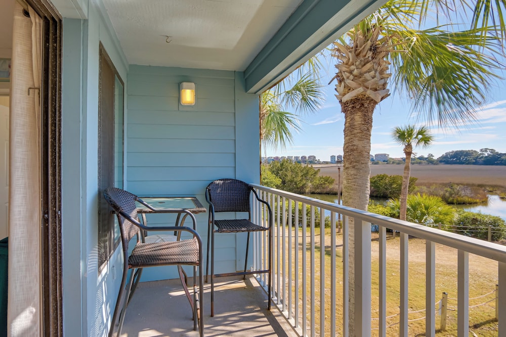 Pool Sauna And Beach Access Hilton Head Condo — 4-Star Luxury Hotel in Hilton Head Island, United States