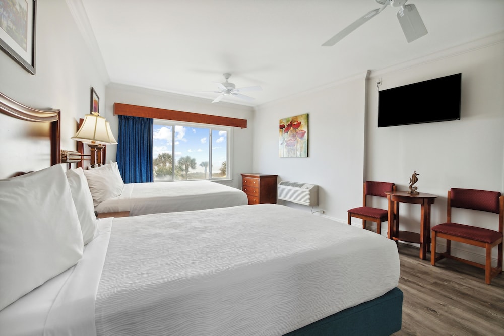 Seahorse Oceanfront Inn - photo 11