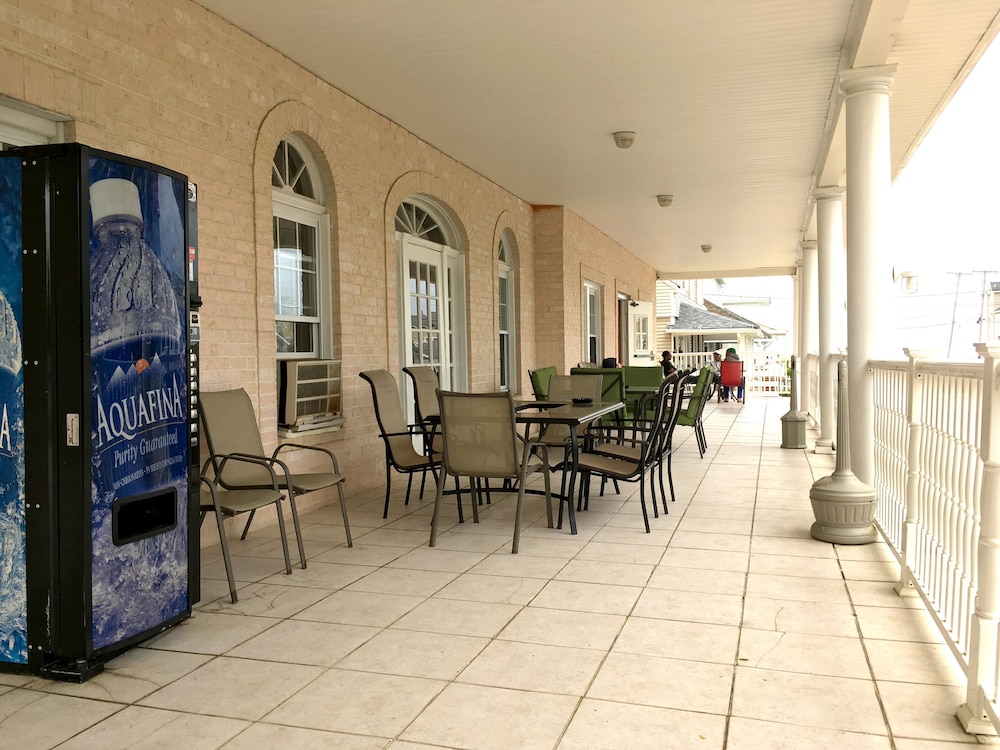 Belmar Inn - photo 31