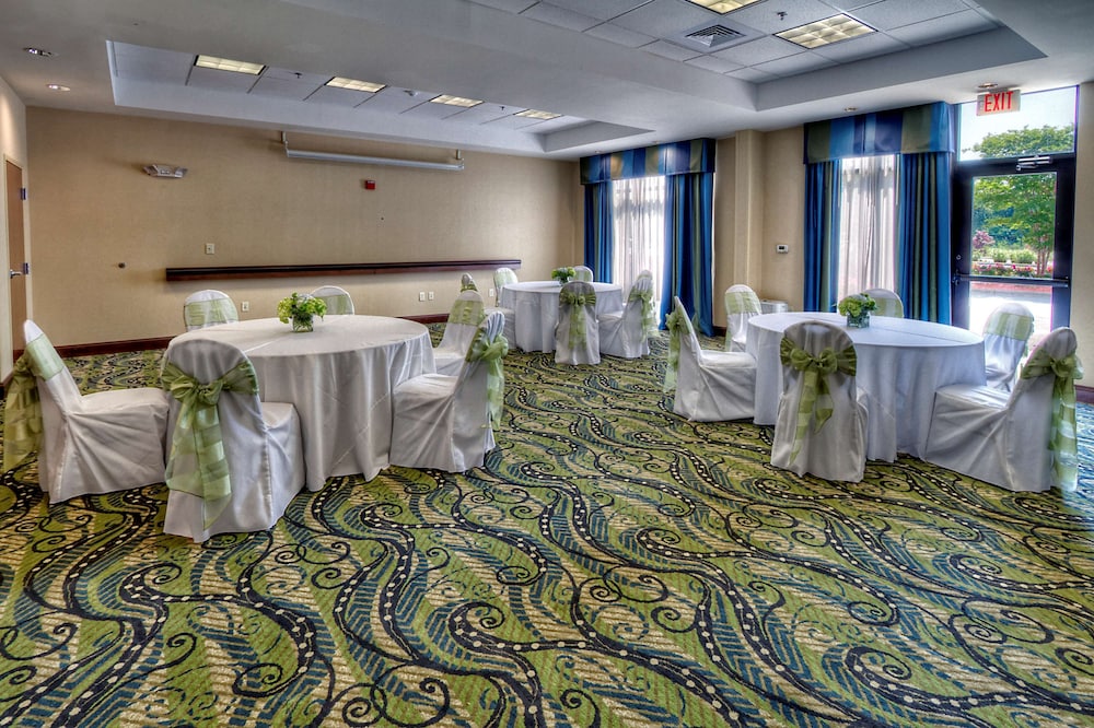 Hampton Inn Roanoke Rapids NC - photo 38