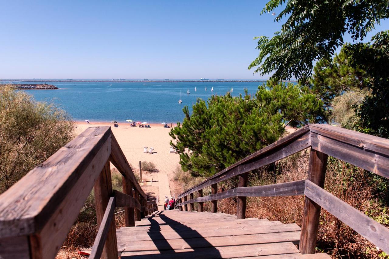 Apartamento a Pie de Playa En Mazagon — 4-Star Luxury Hotel in Mazagon, Spain