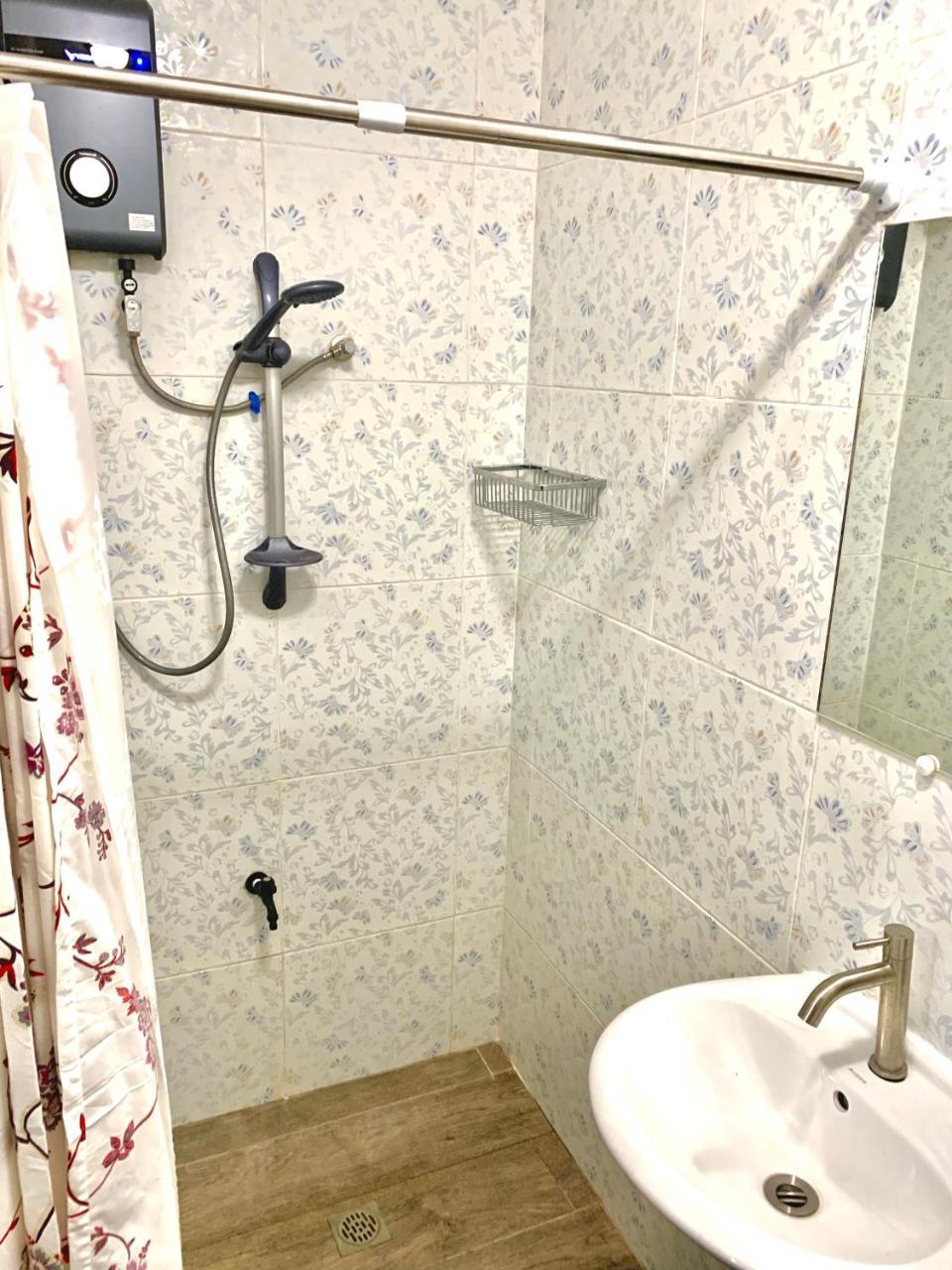G Apartment King Room — Kabankalan — photo 5