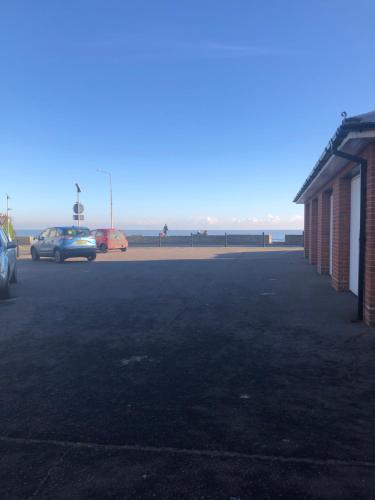 Beach Front House — 4-Star Luxury Hotel in Walton-On-The-Naze, United Kingdom