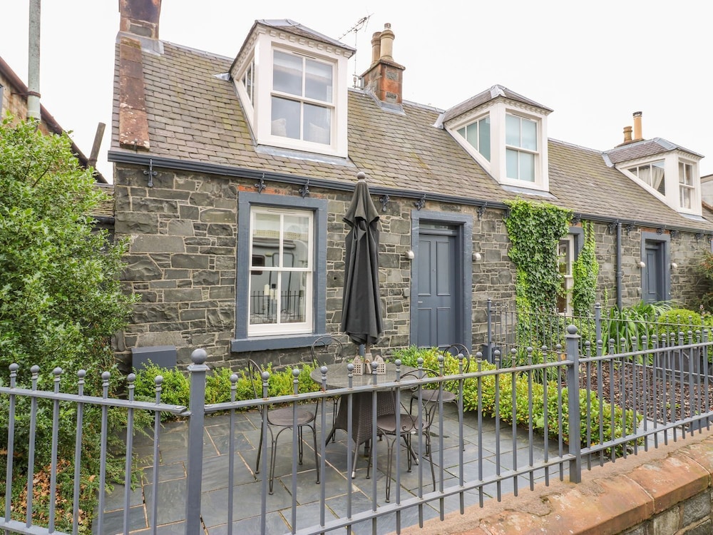 Wee Cottage — 4-Star Luxury Hotel in Moffat, United Kingdom