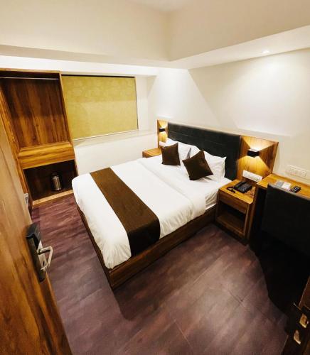 Hotel Hilton Suites - last minute hotel in Mumbai