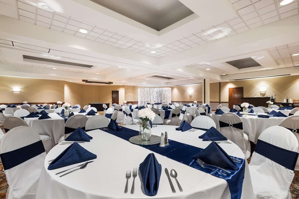 Best Western Grand Victorian Inn - photo 17