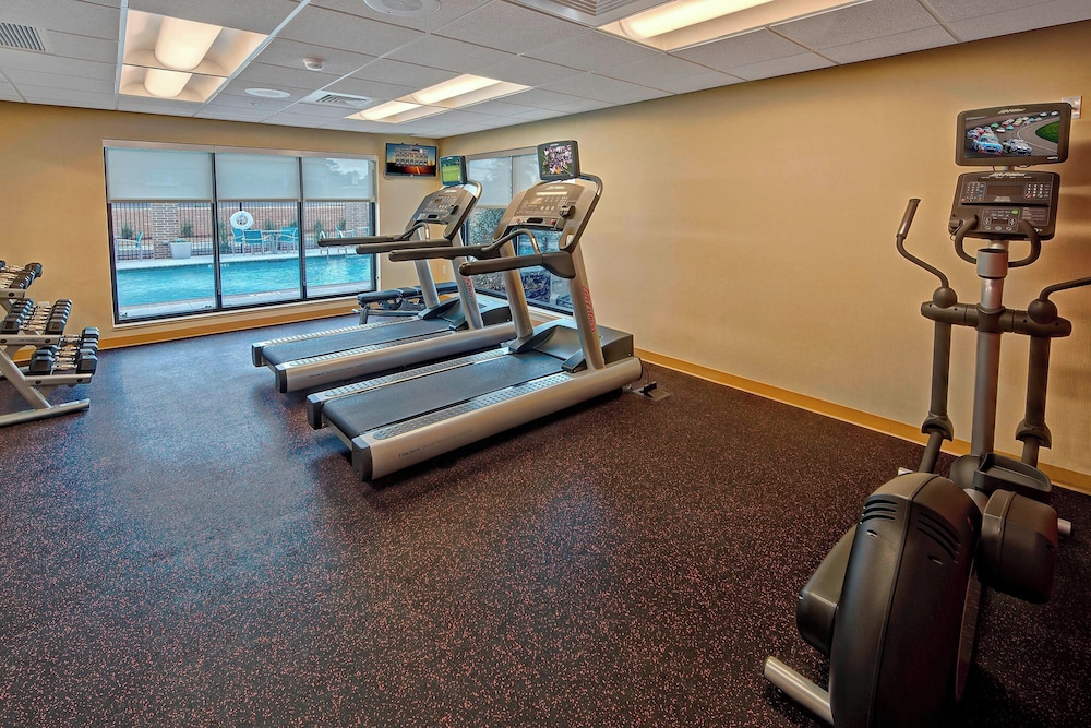 TownePlace Suites Hattiesburg - photo 22
