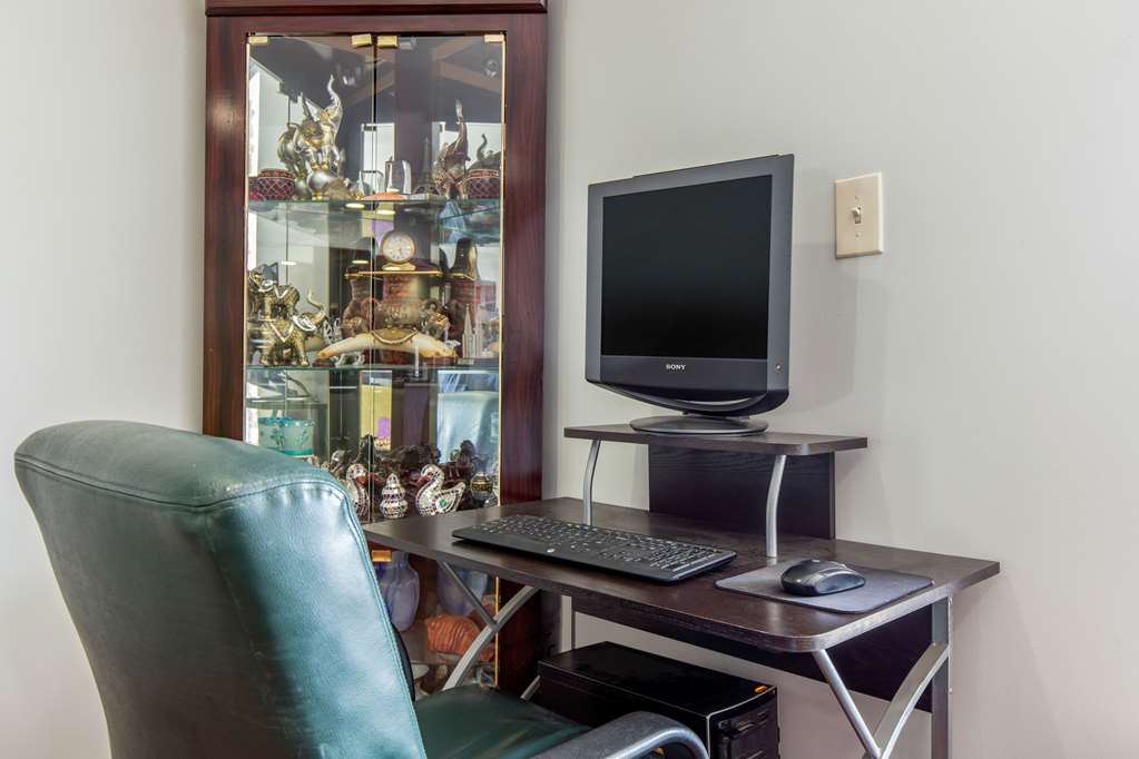Econo Lodge Aiken Central - photo 24