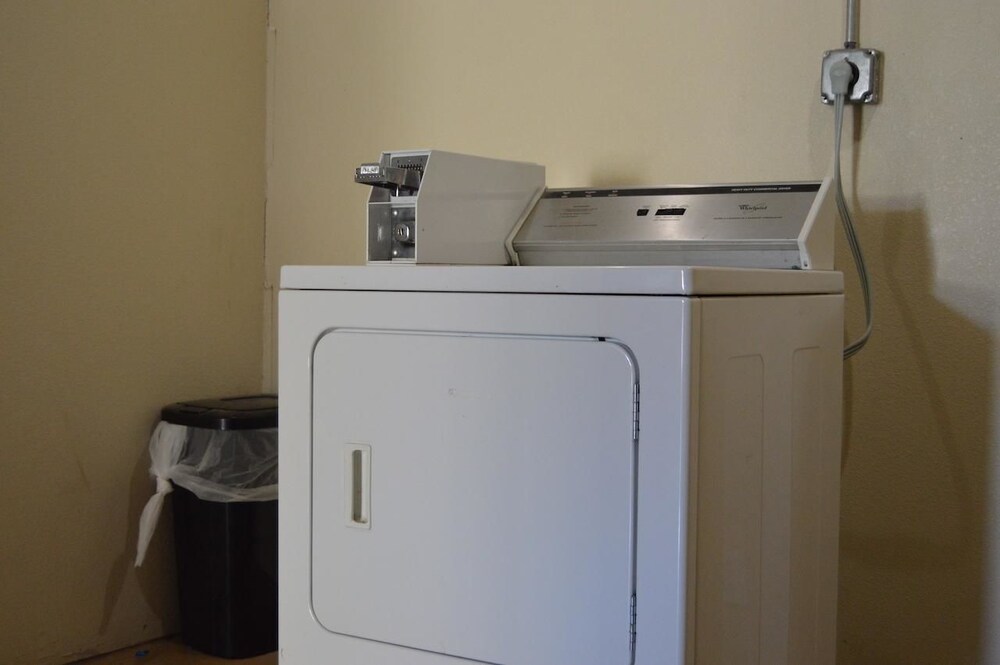 Motel 6 Atoka OK - photo 11