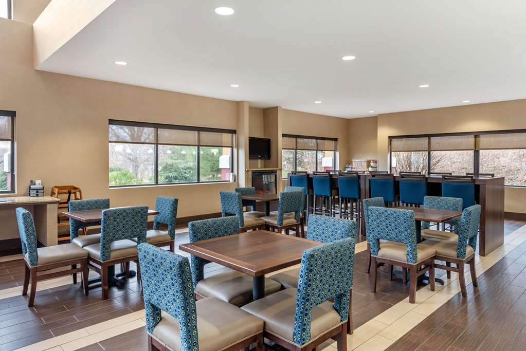 Comfort Suites Elkhart South - photo 34
