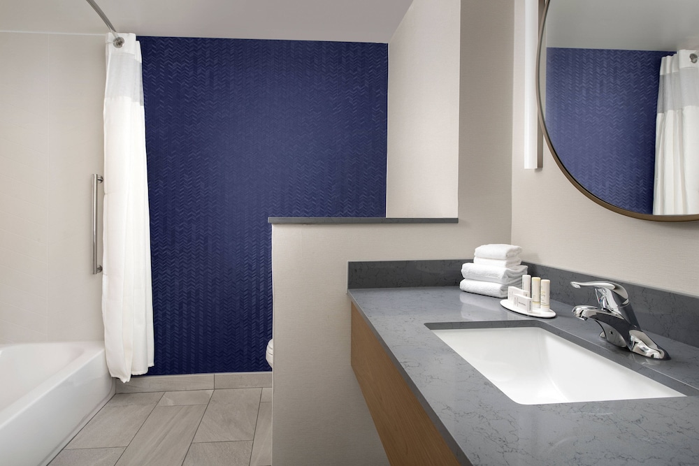 Fairfield Inn & Suites by Marriott New Orleans Metairie - photo 47