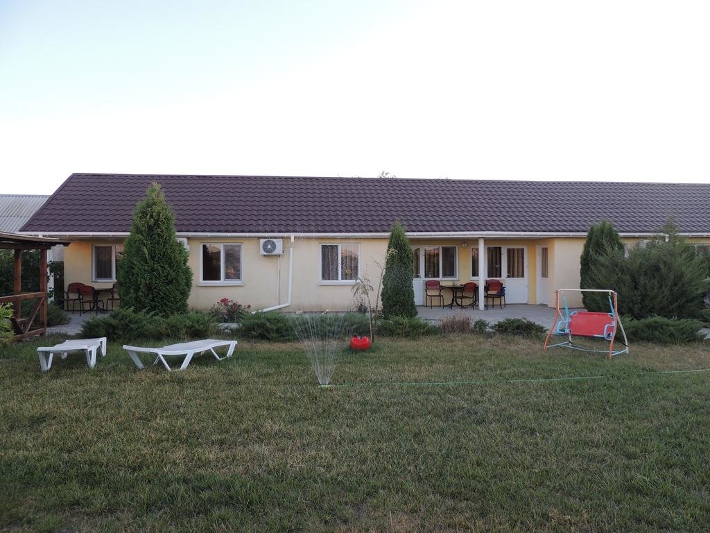 Hermes - carbon neutral hotel in Yevpatoriya
