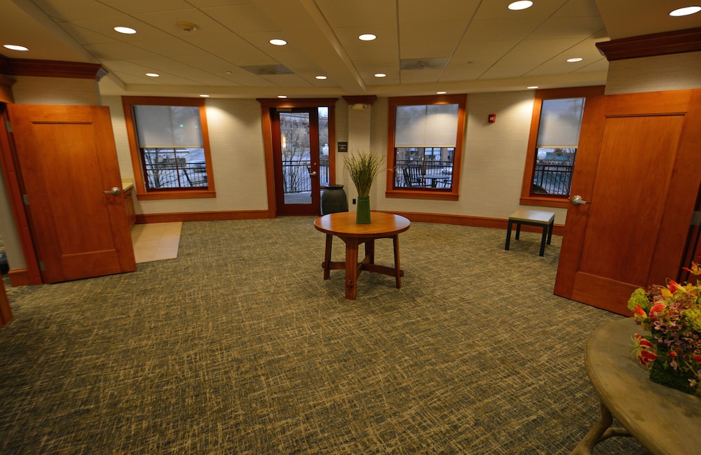 Hampton Inn & Suites Saratoga Springs Downtown - photo 82