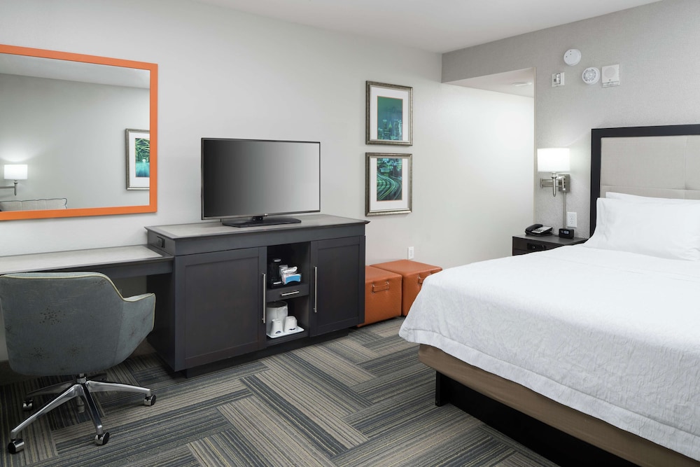 Hampton Inn & Suites by Hilton Atlanta Perimeter Dunwoody - photo 10