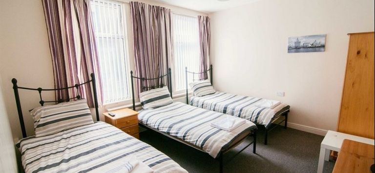 Lyndan Guest Accommodation - carbon neutral hotel in Liverpool