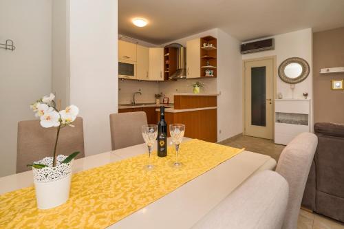 Luxury 2 bedrooms app with terrace in CENTER OLD TOWN — 4-Star Luxury Hotel in Split, Croatia