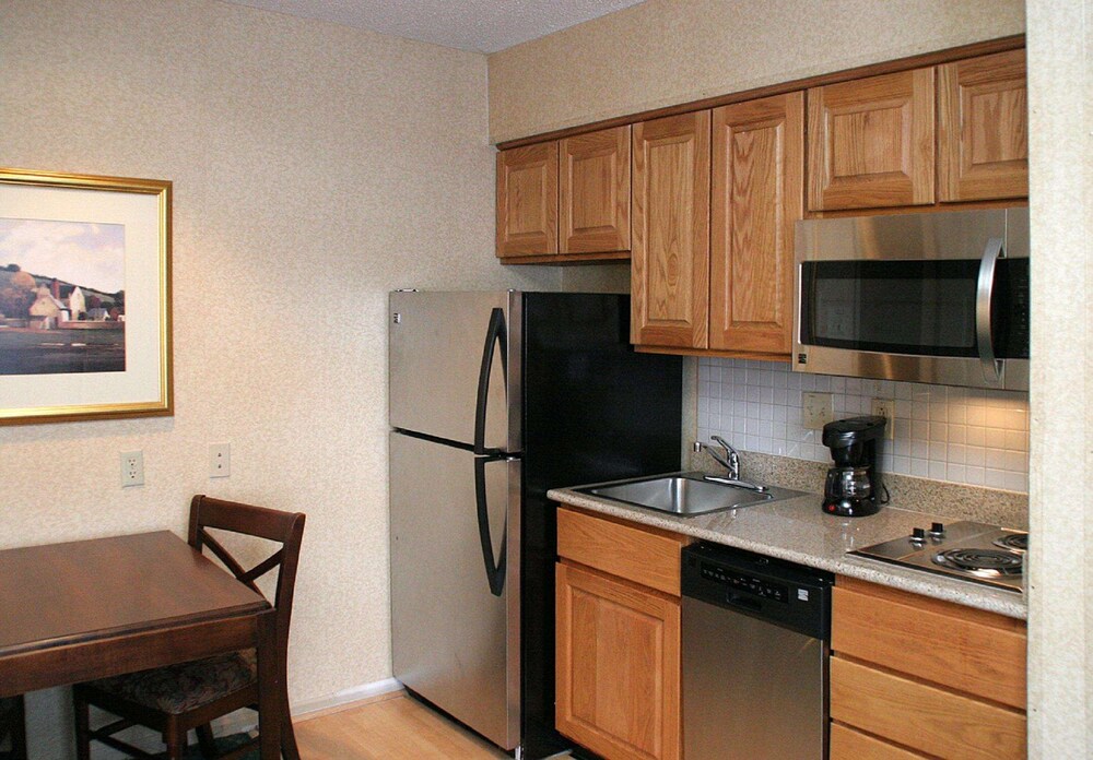 Staybridge Suites Columbus Worthington - photo 10
