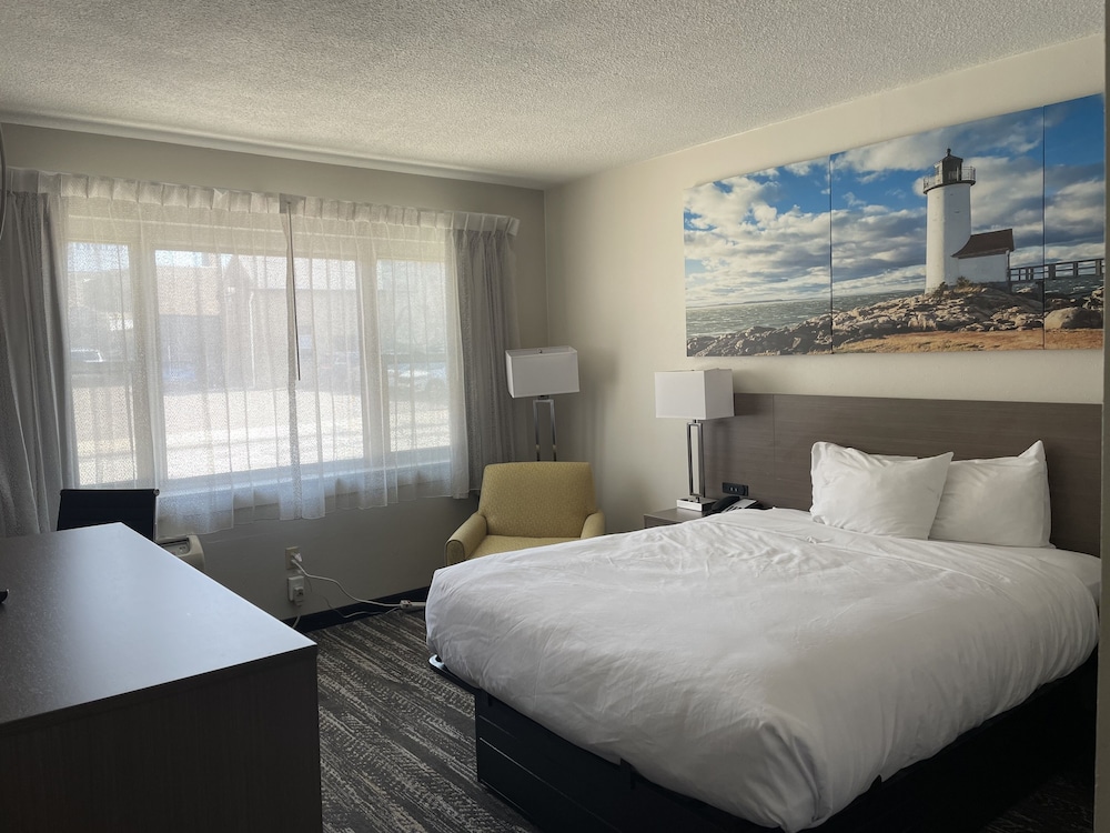 Days Inn by Wyndham Manitowoc - photo 8