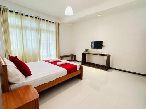 Kandy Lakeside Escape — 4-Star Luxury Hotel in Kandy, Sri Lanka