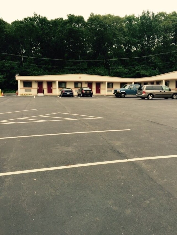 Skyview Motor Inn in Johnston, United States