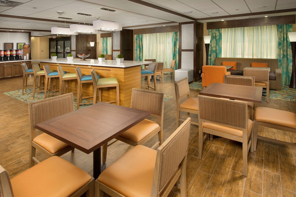 Hampton Inn Lake Charles - photo 36