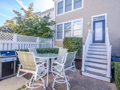 Bear Trap Dunes 1 Village Green — 4-Star Luxury Hotel in Ocean View, United States