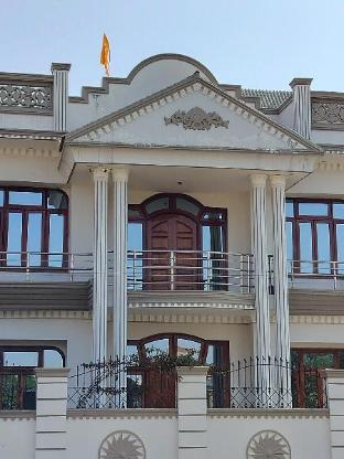 Shree Nanda Guest House — 4-Star Luxury Hotel in Varanasi, India