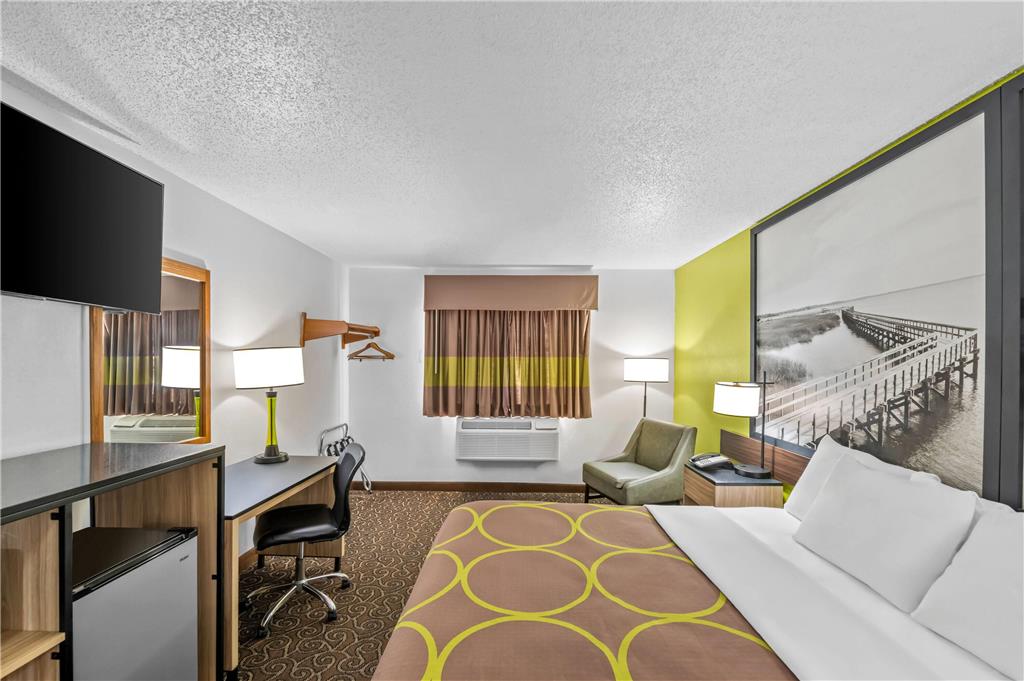 Super 8 by Wyndham Franklin - photo 18