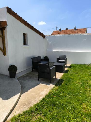 Maisonnette Independante - carbon neutral hotel in Morangis