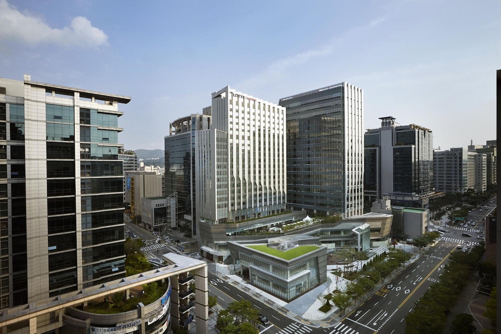 Lotte City Hotel Guro in Seoul, South Korea