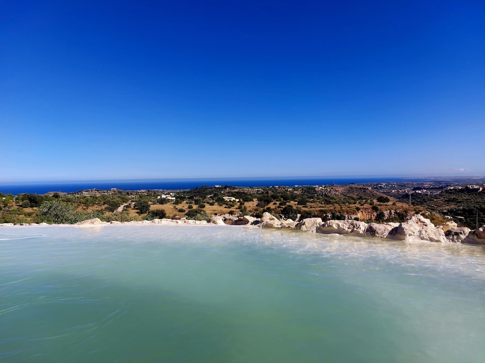 BnB NOTO Charming Guest House — 4-Star Luxury Hotel in Avola, Italy
