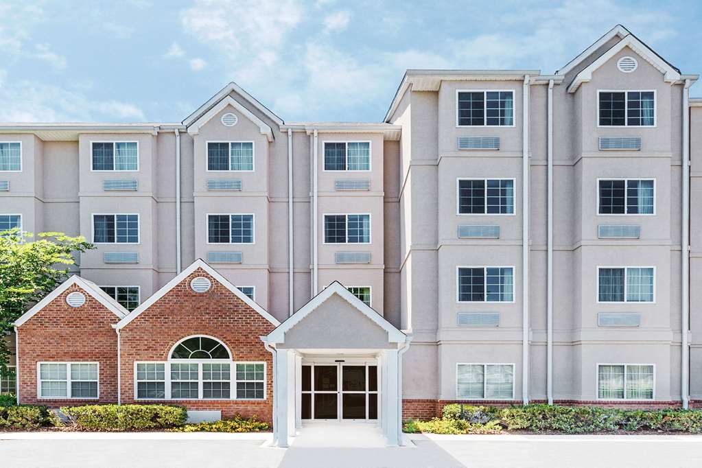 Microtel Inn & Suites by Wyndham Tuscaloosa Near University - featured photo