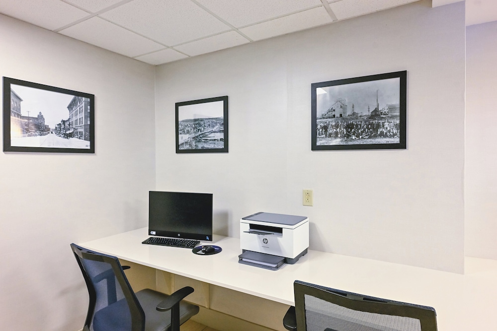 Holiday Inn Express Houghton Keweenaw by IHG - photo 62
