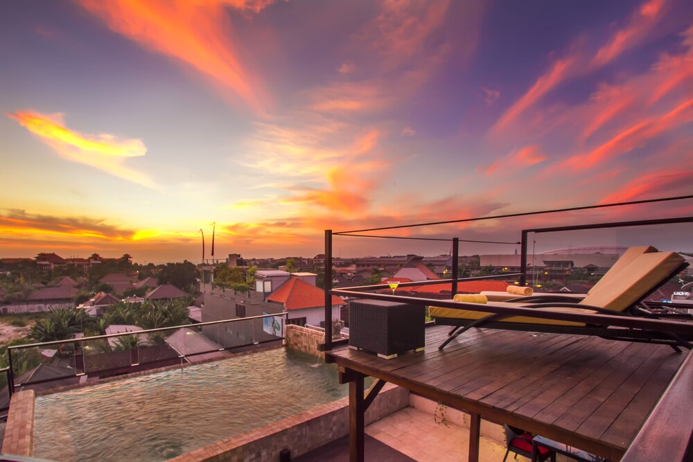 Sky Suites - carbon neutral hotel in Seminyak