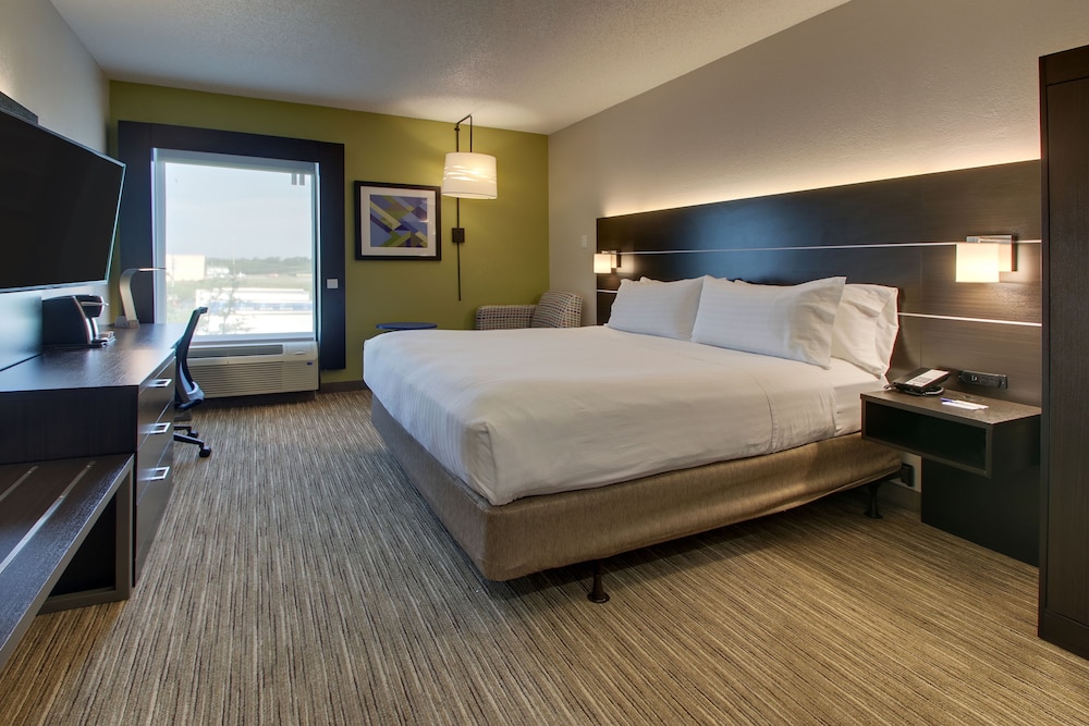 Holiday Inn Express & Suites Lebanon by IHG - photo 10