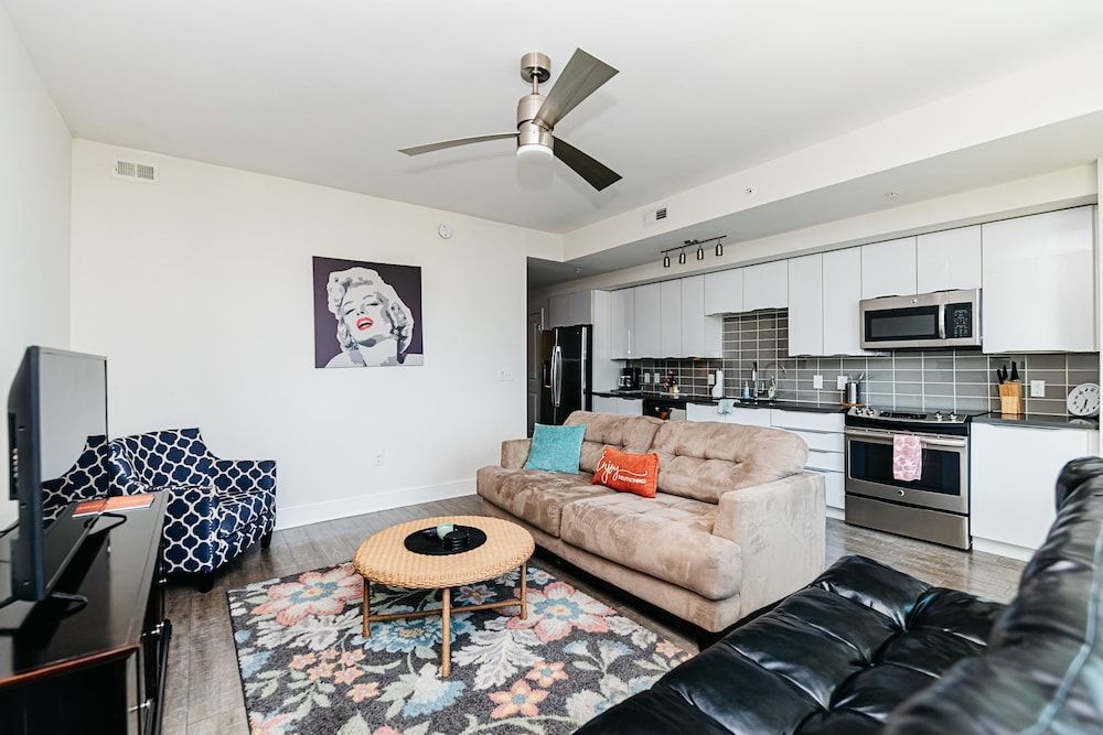 Uptown Fully Furnished Apartments — 4-Star Luxury Hotel in Charlotte, United States