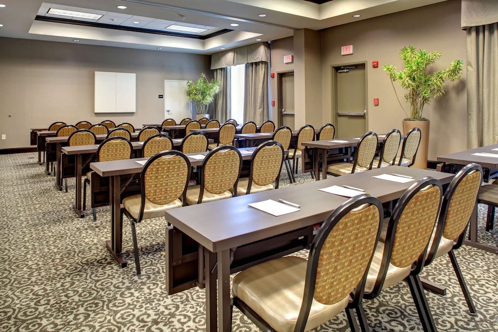Hampton Inn & Suites Baton Rouge Downtown - photo 39