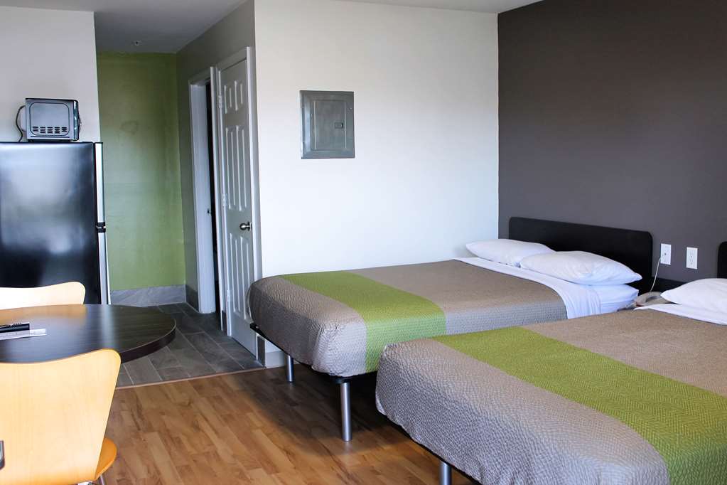 Studio 6 Extended Stay Savannah GA - photo 25
