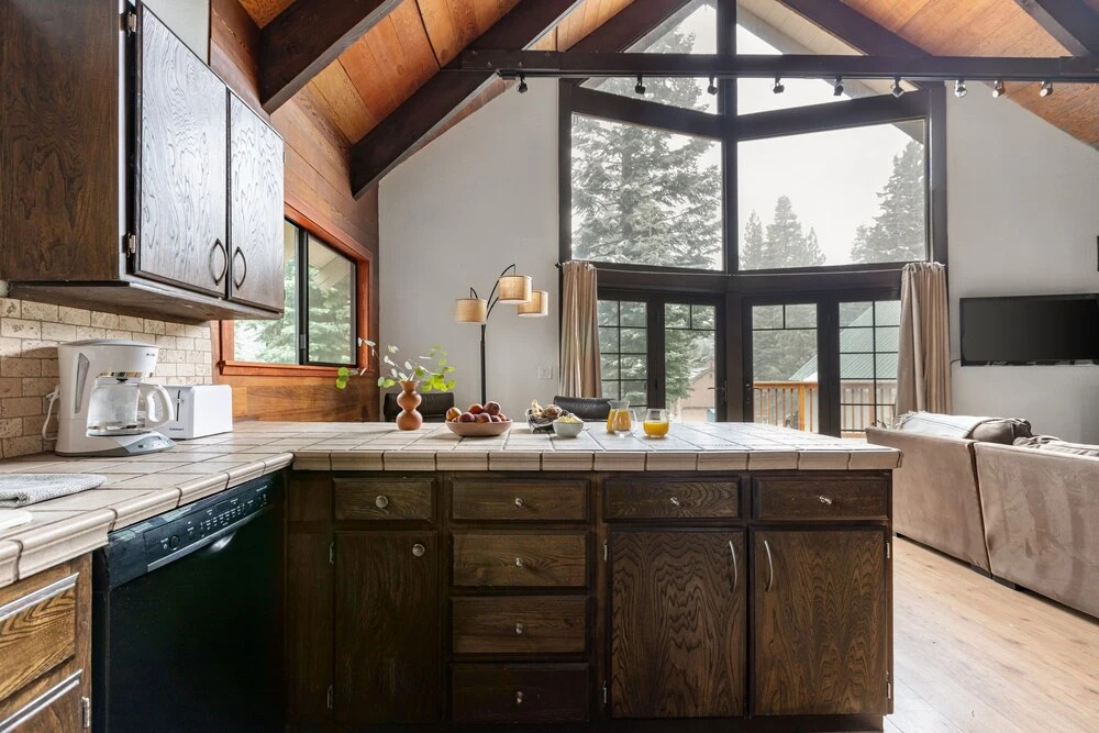 Emerald by Avantstay Tahoe Donner Mountain Retreat w Large Patio - photo 12