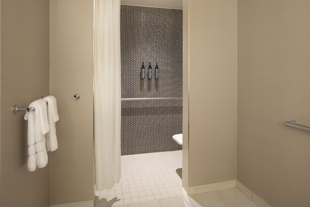 The Westin South Coast Plaza Costa Mesa - photo 33