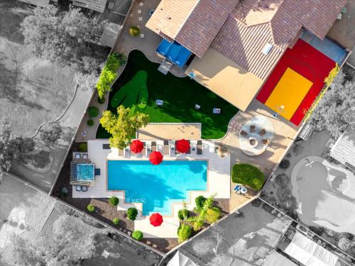 Sport Court Pool Hot Tub Pool Table Fire Pit Games in Glendale, United States