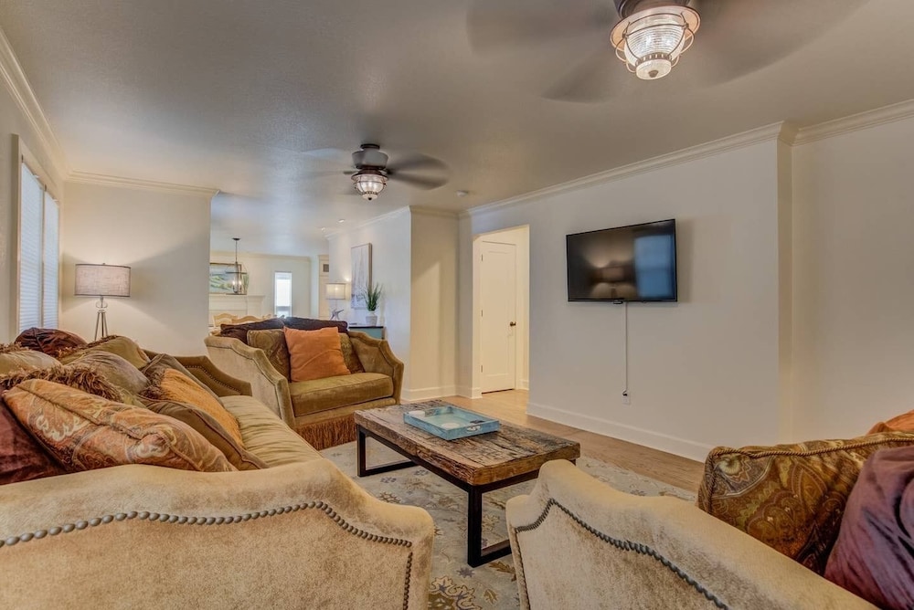 5BR Mnt Viewsdowntown Luxuryfirepit & RV Parking - photo 36