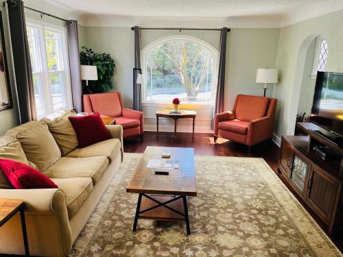 State Street Cottage Suite 2 — 4-Star Luxury Hotel in Pullman, United States