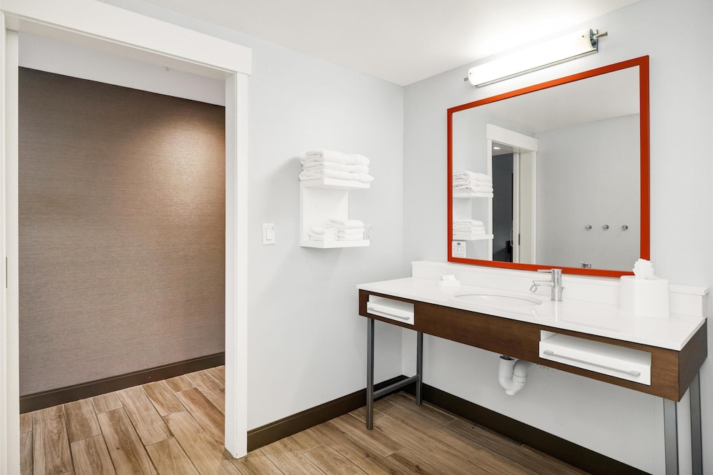Hampton Inn & Suites Logan - photo 39