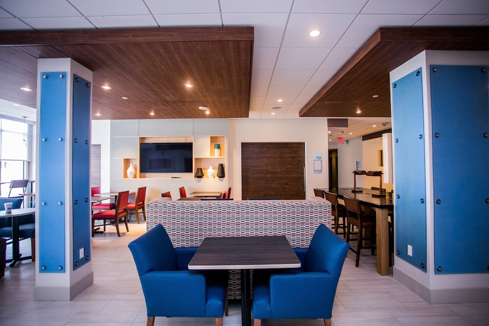 Holiday Inn Express & Suites Rehoboth Beach by IHG - photo 52
