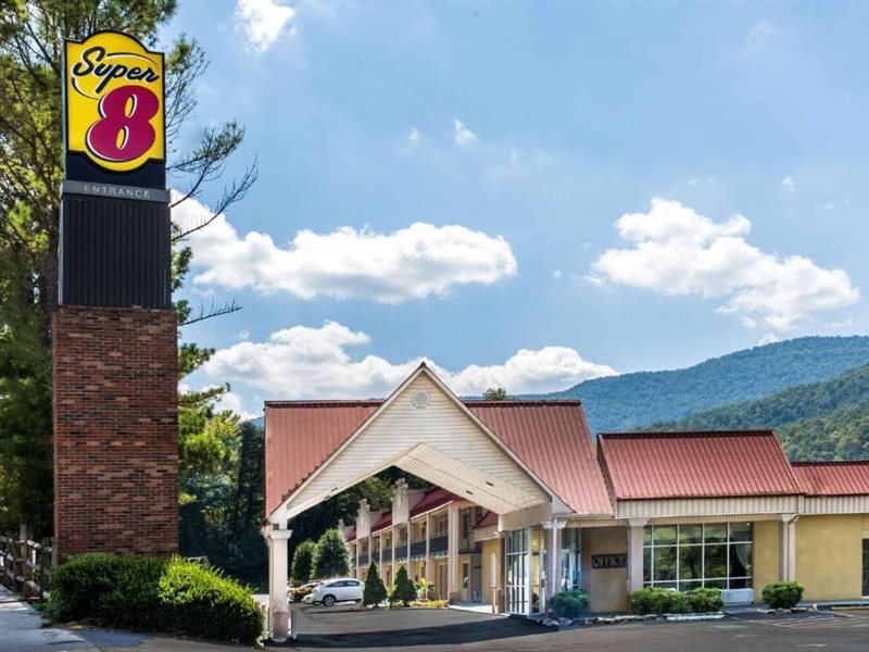 Super 8 by Wyndham Caryville TN - photo 2